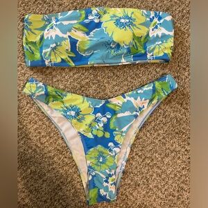 NWOT. SHEIN SWIMSUIT. MEDIUM. FLORAL